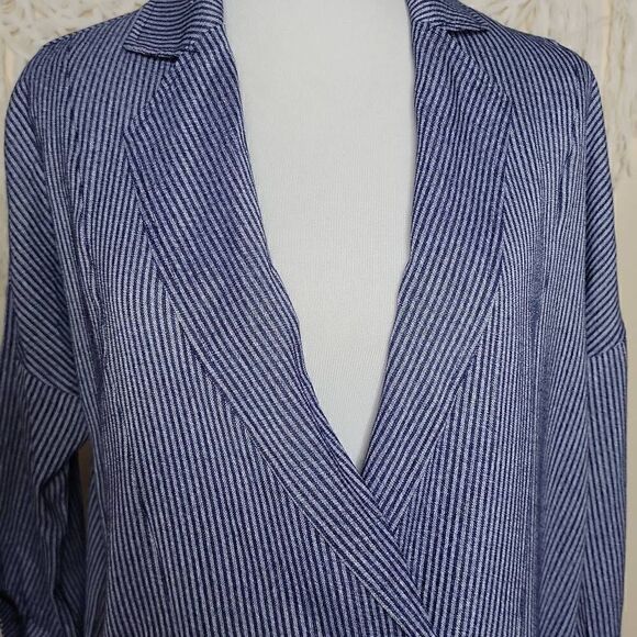Fashion On Earth Stripe Double Button 3/4 Sleeve Navy Blue Blazer Medium - Picture 9 of 15
